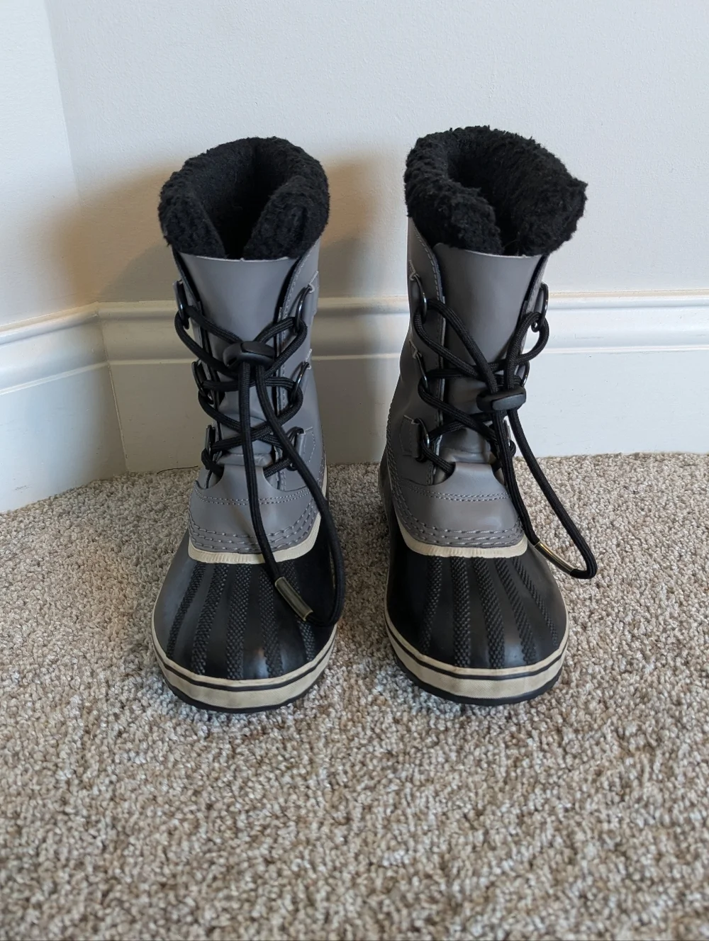 Sorel Yoot Pac TP Youth Grey Waterproof Snow Boots sz 2